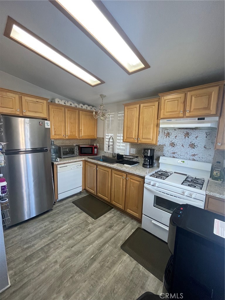 7560 Woodman Place 64 Property Photo 11