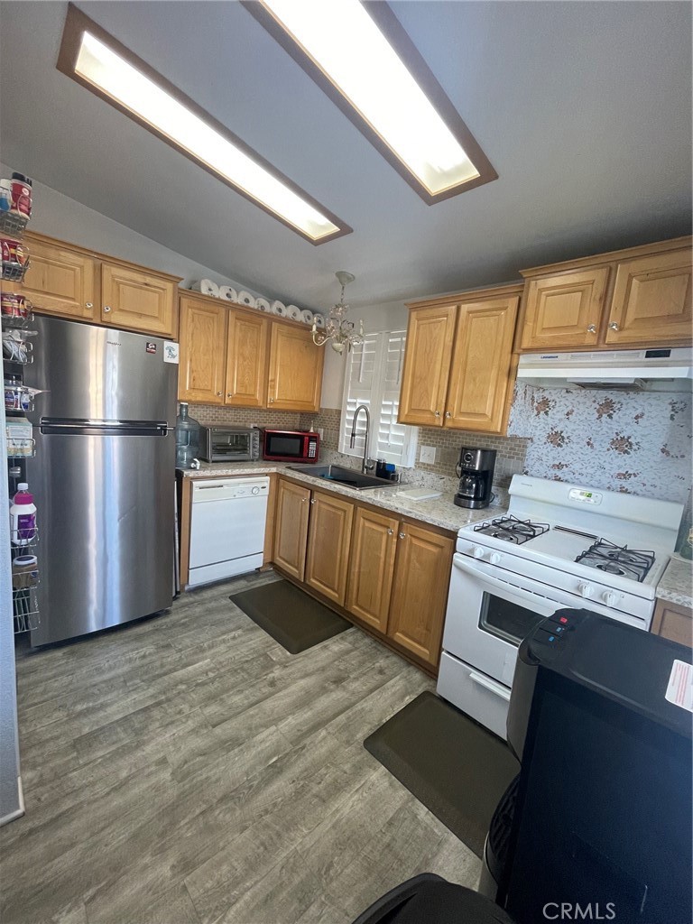 7560 Woodman Place 64 Property Photo 12