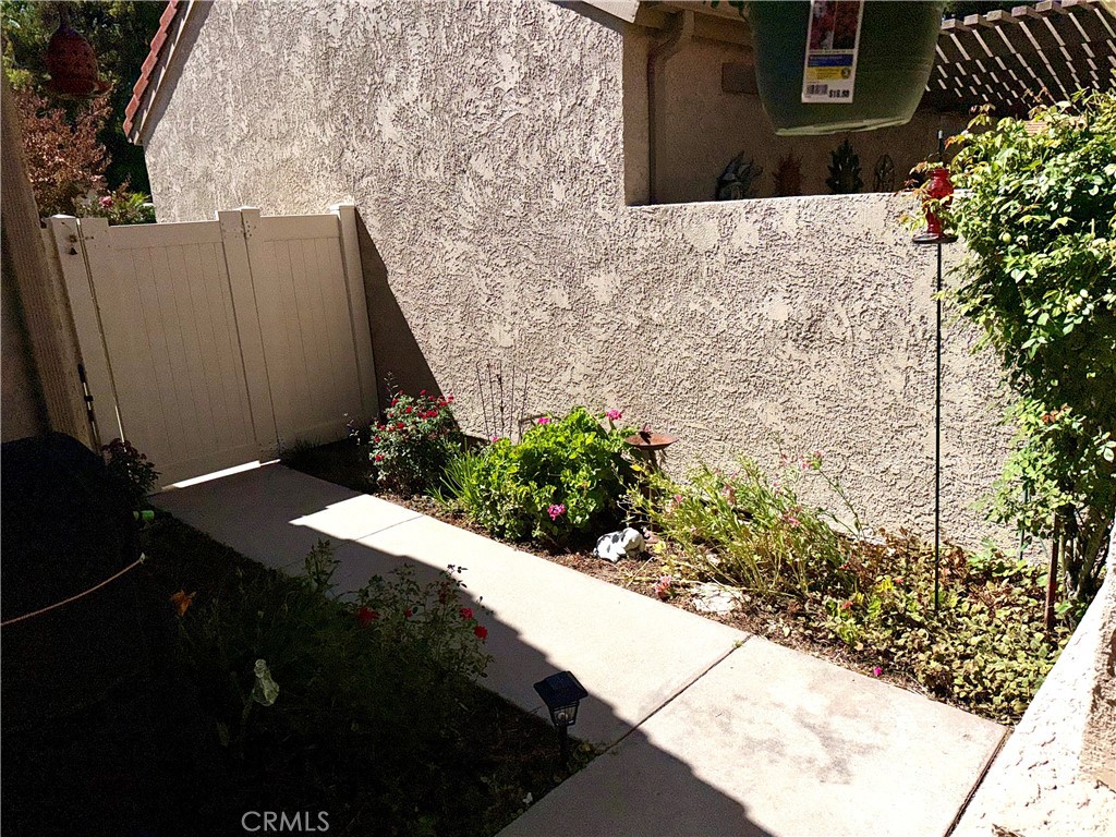 19946 Ave Of The Oaks Property Photo 46