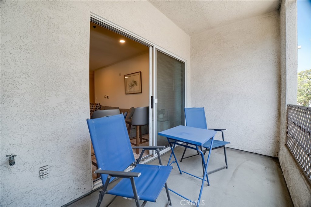 300 N El Molino 215 Property Photo 10