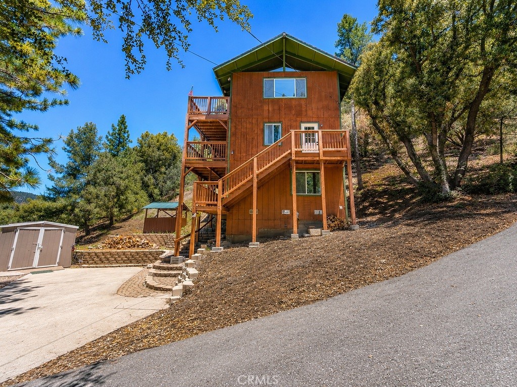 1412 Lassen Property Photo 3