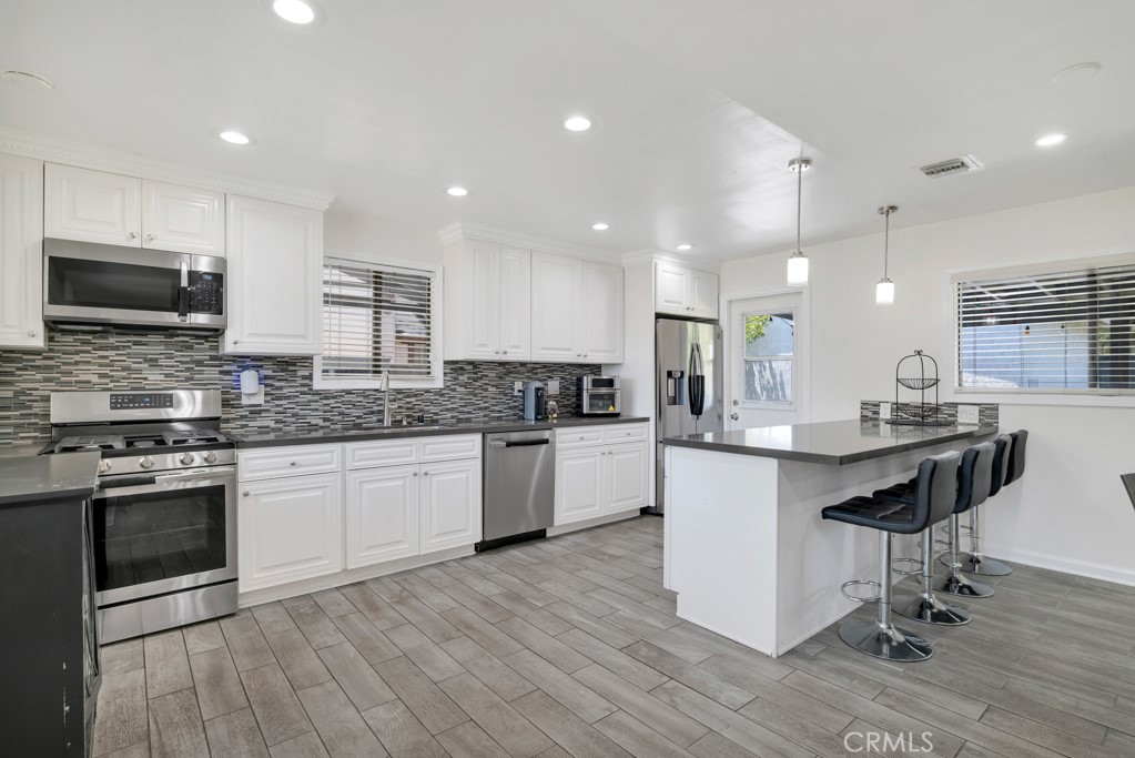 22641 Sherman Way Property Photo 12