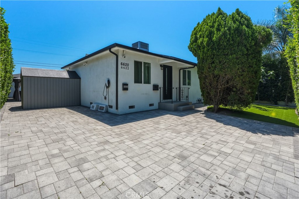 6620 Bellaire Property Photo 1