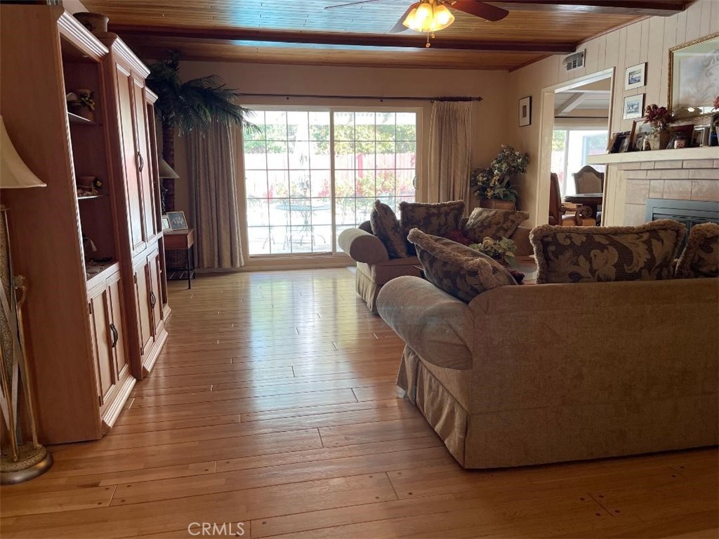 5644 Le Sage Property Photo 4
