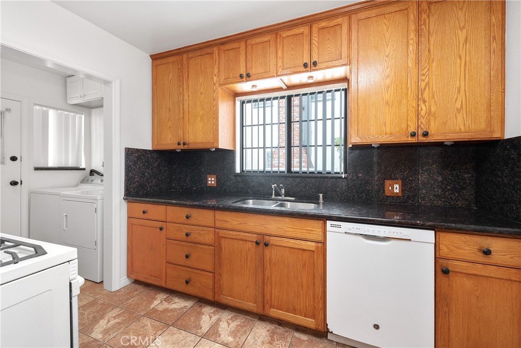 3919 Globe Property Photo 7