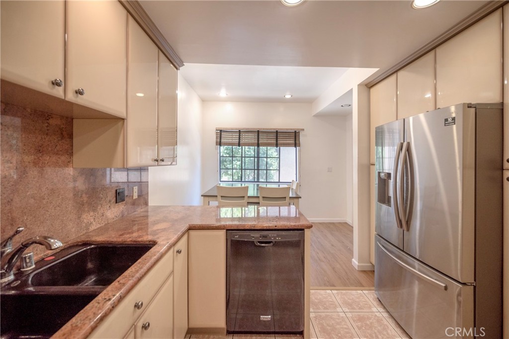 24420 Victory Property Photo 12