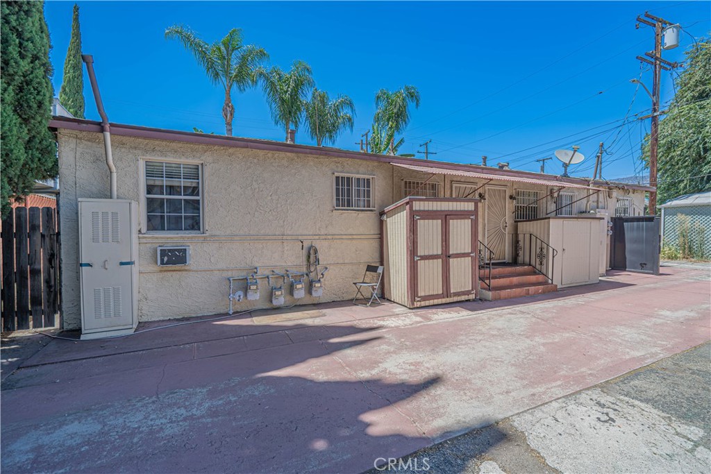 210 W Spazier Property Photo 22
