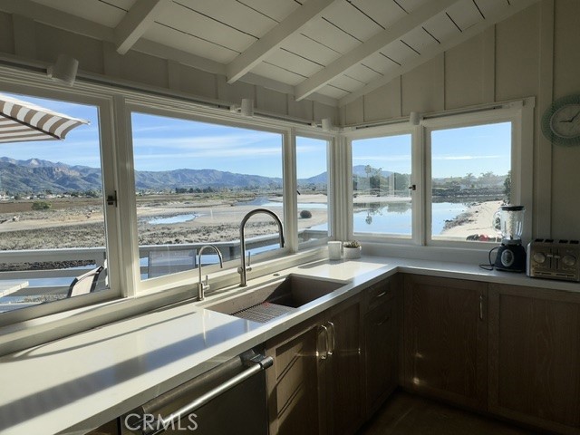 539 Sand Point Property Photo 9