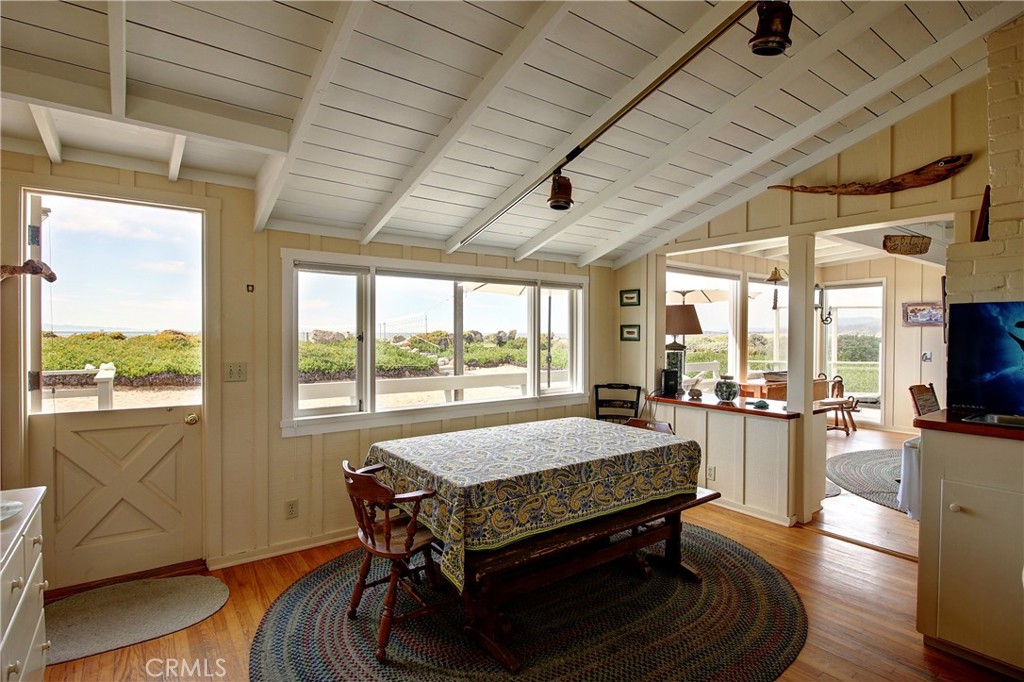 539 Sand Point Property Photo 11