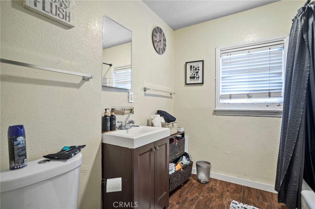 720 E 82nd Street Property Photo 13