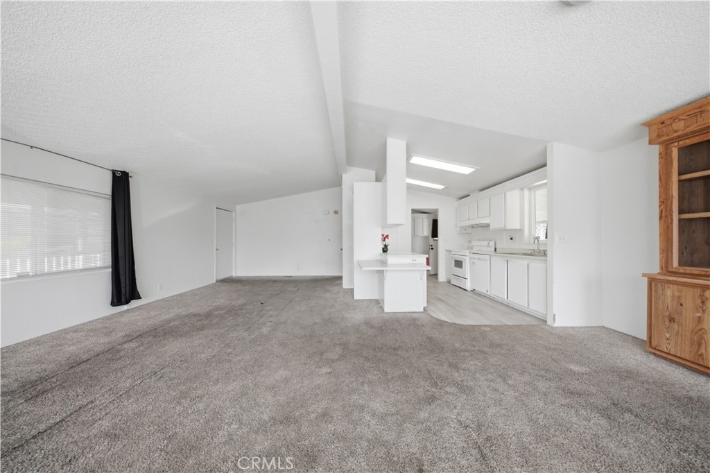 2121 E Avenue I 73 Property Photo 8