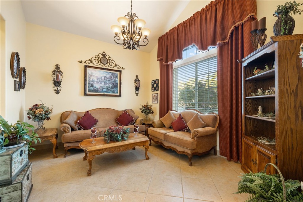 17173 Fort Tejon Road Property Photo 6