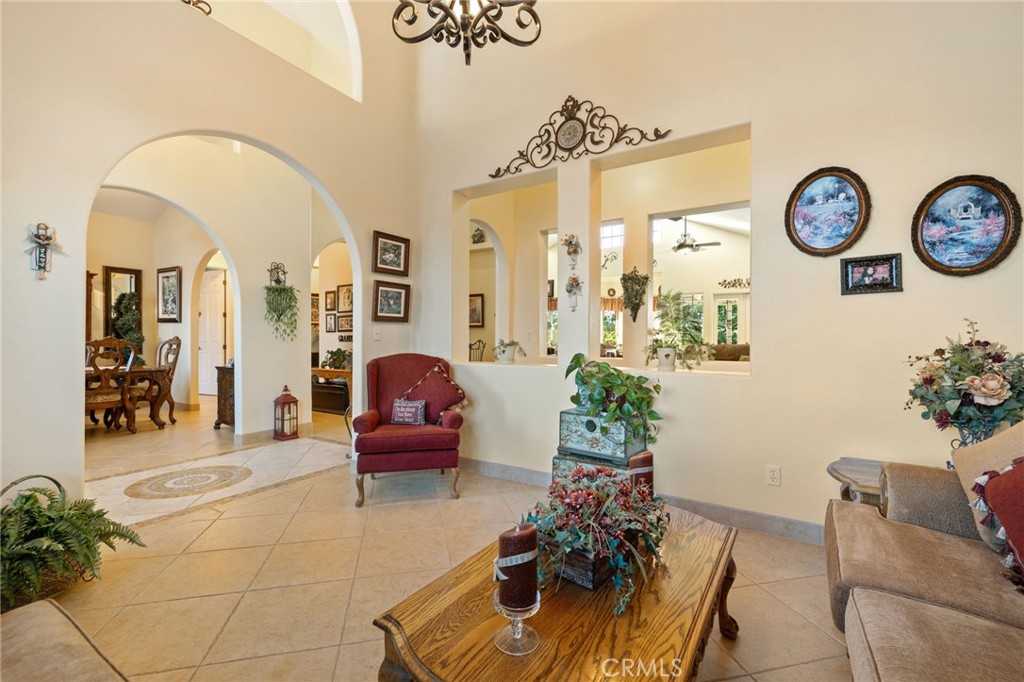 17173 Fort Tejon Road Property Photo 7