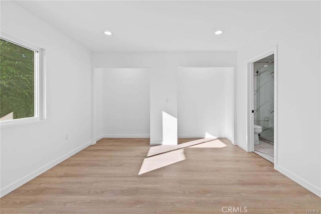 6842 Cedros Avenue Property Photo 13