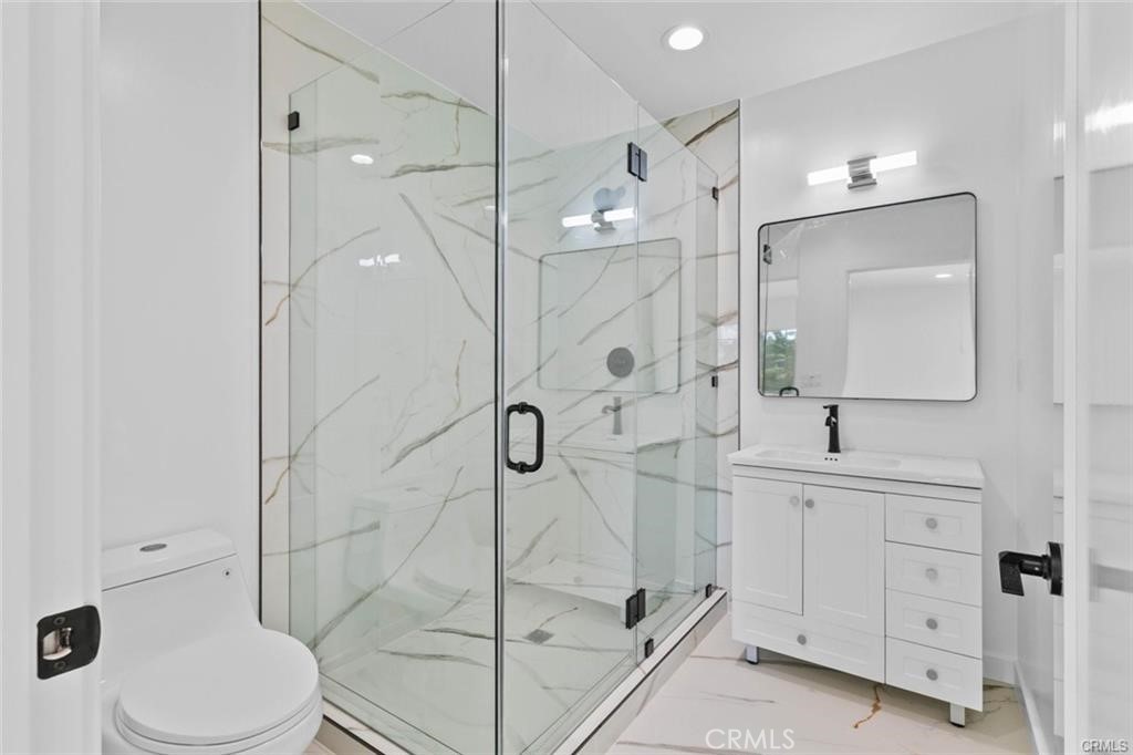 6842 Cedros Avenue Property Photo 17