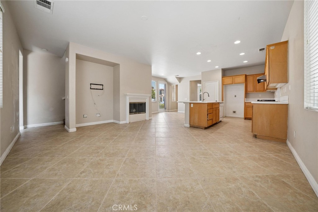 23821 Via Campana Property Photo 9