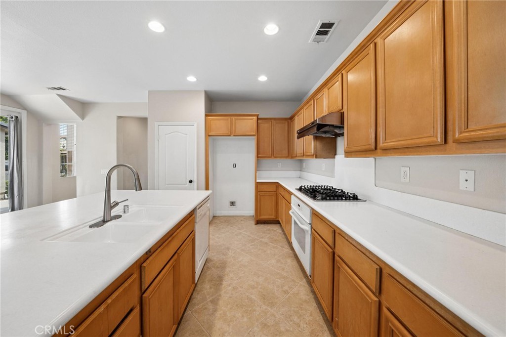 23821 Via Campana Property Photo 12