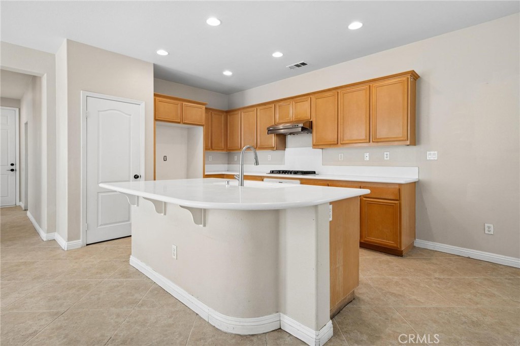 23821 Via Campana Property Photo 13