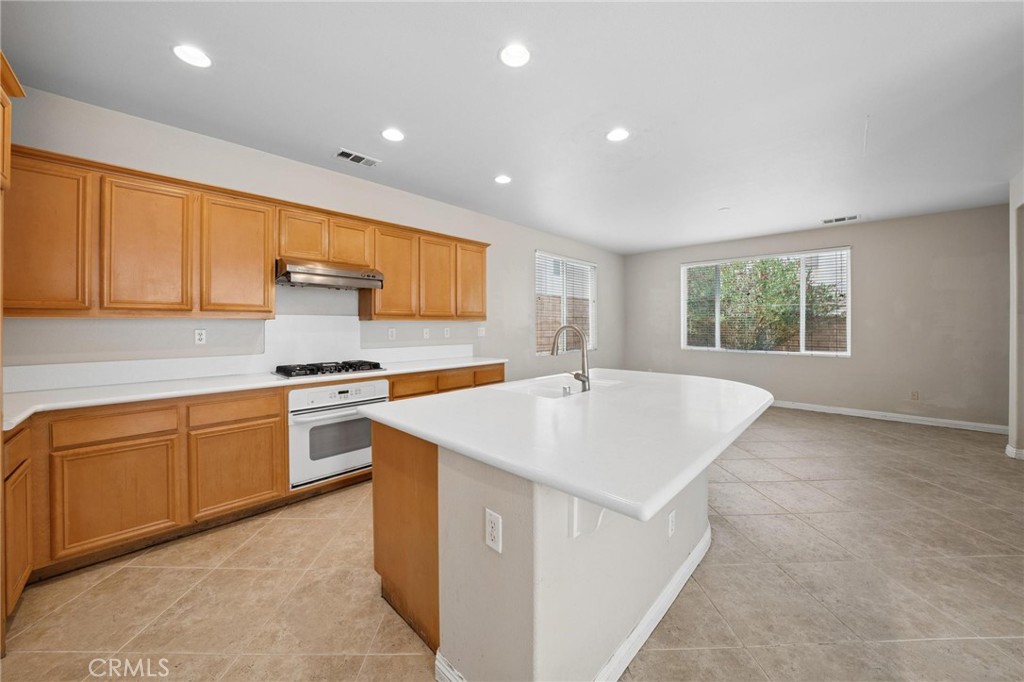 23821 Via Campana Property Photo 15