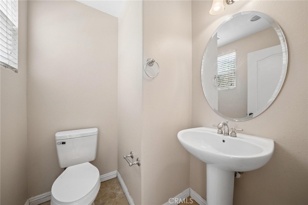 23821 Via Campana Property Photo 34