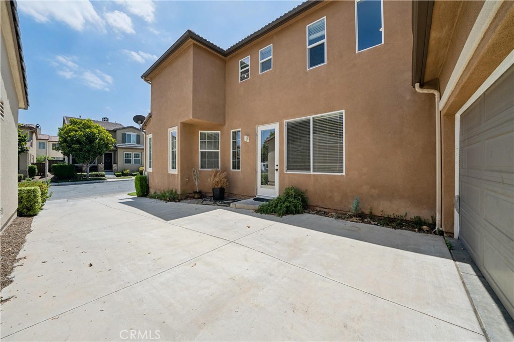 23821 Via Campana Property Photo 37