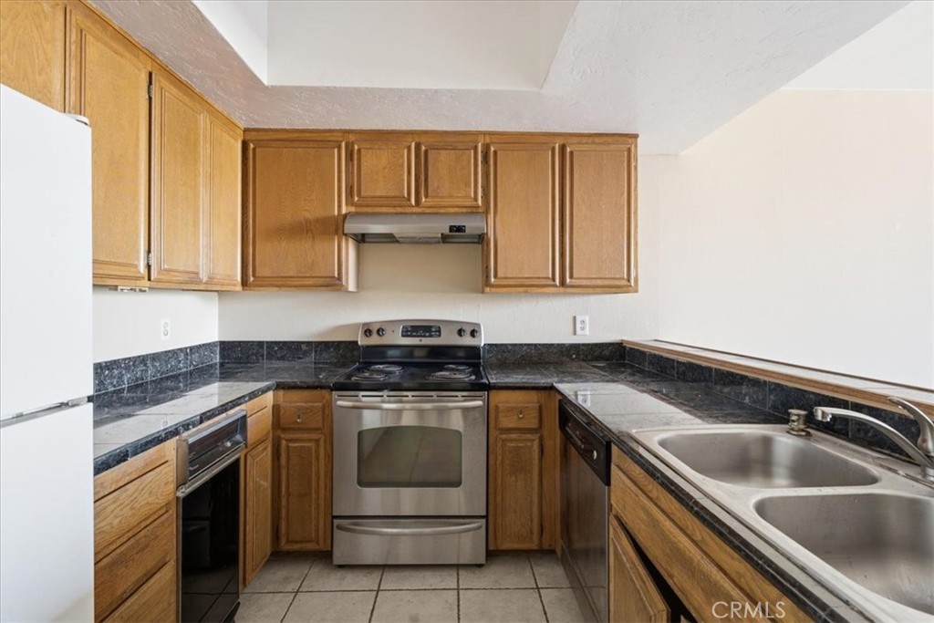 3990 Nobel 103 Property Photo 9