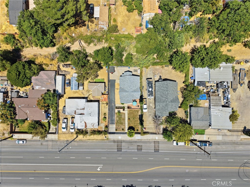 16775 Sierra Highway Property Photo 22