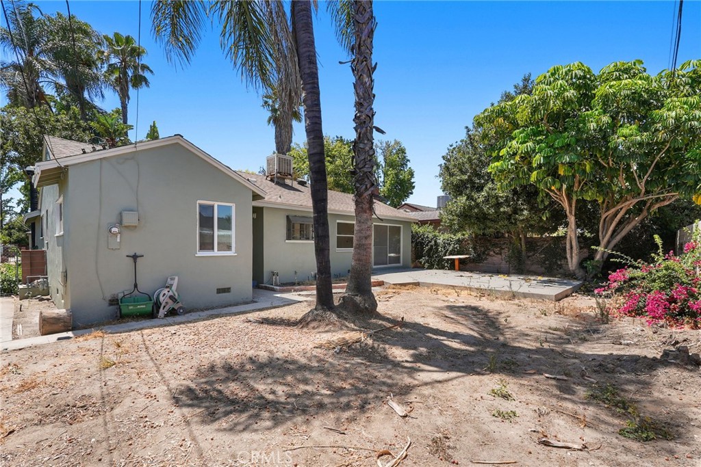 7656 Teesdale Avenue Property Photo 6
