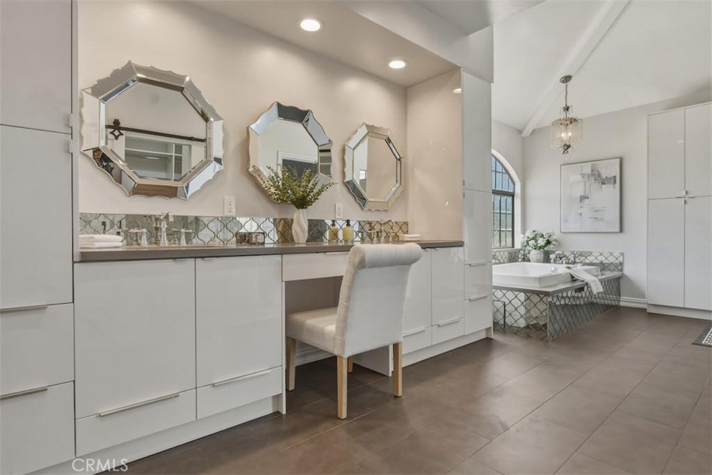4423 Tedregal Court Property Photo 18