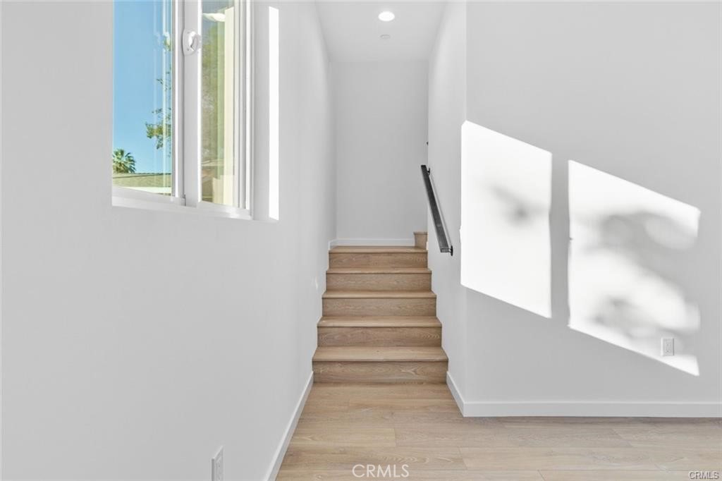 6846 Cedros Avenue Property Photo 11