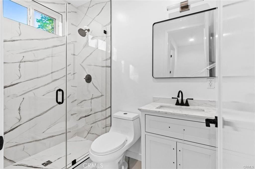 6846 Cedros Avenue Property Photo 16
