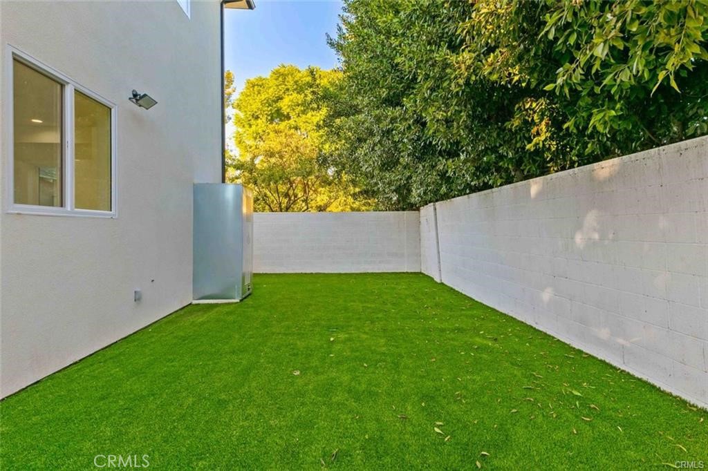 6846 Cedros Avenue Property Photo 25