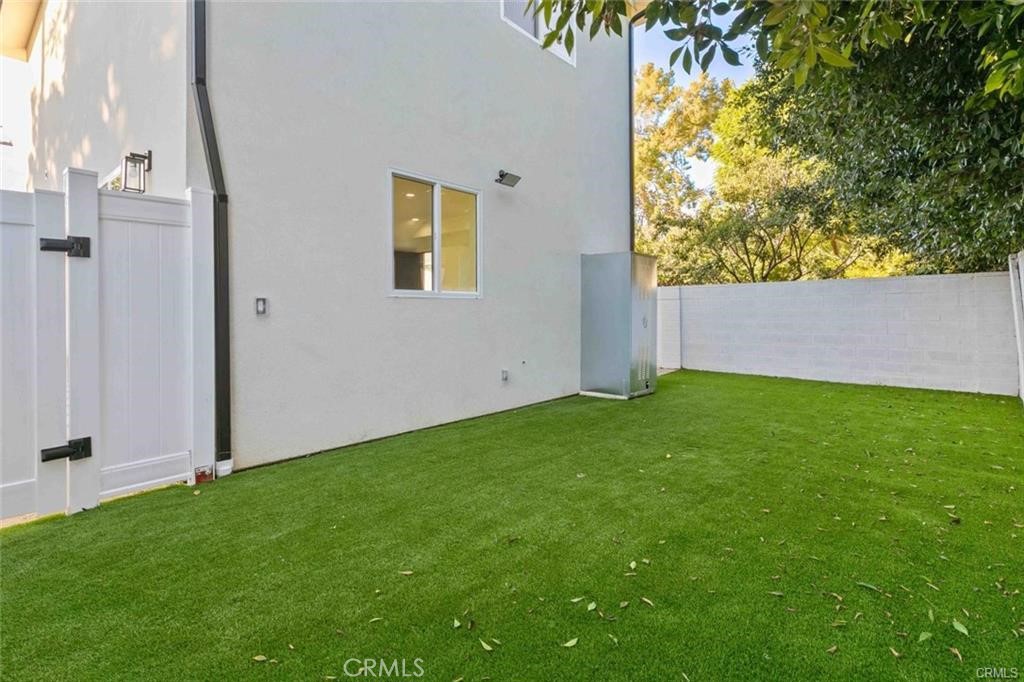 6846 Cedros Avenue Property Photo 27