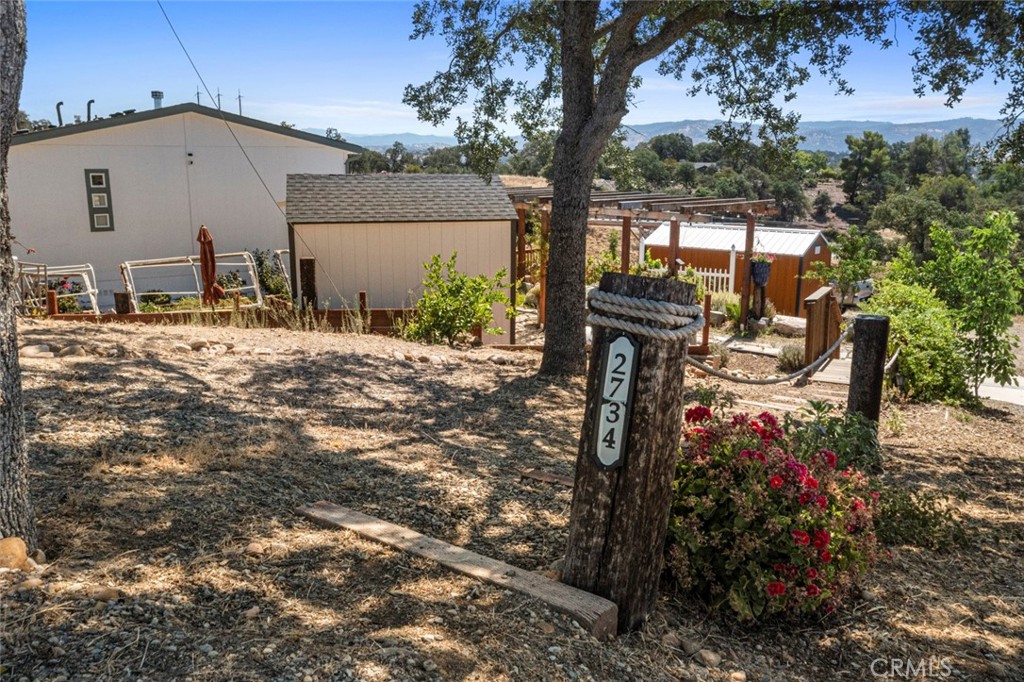 2734 Ross Drive Property Photo 5