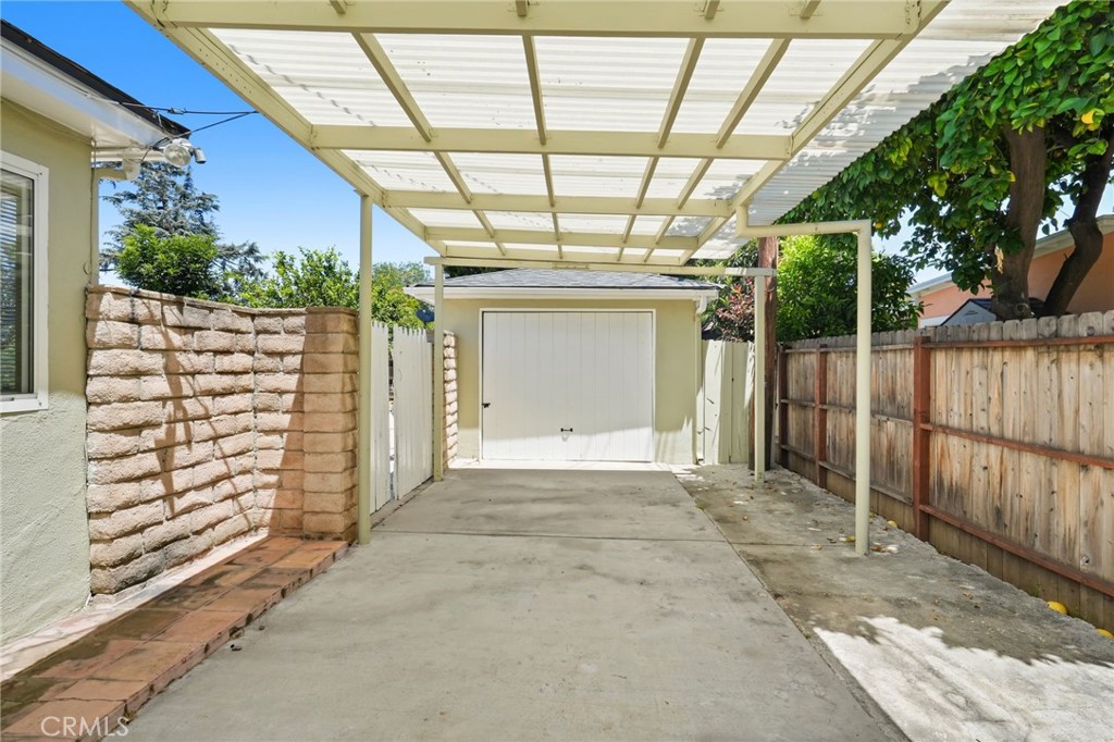 15841 Marlin Place Property Photo 8
