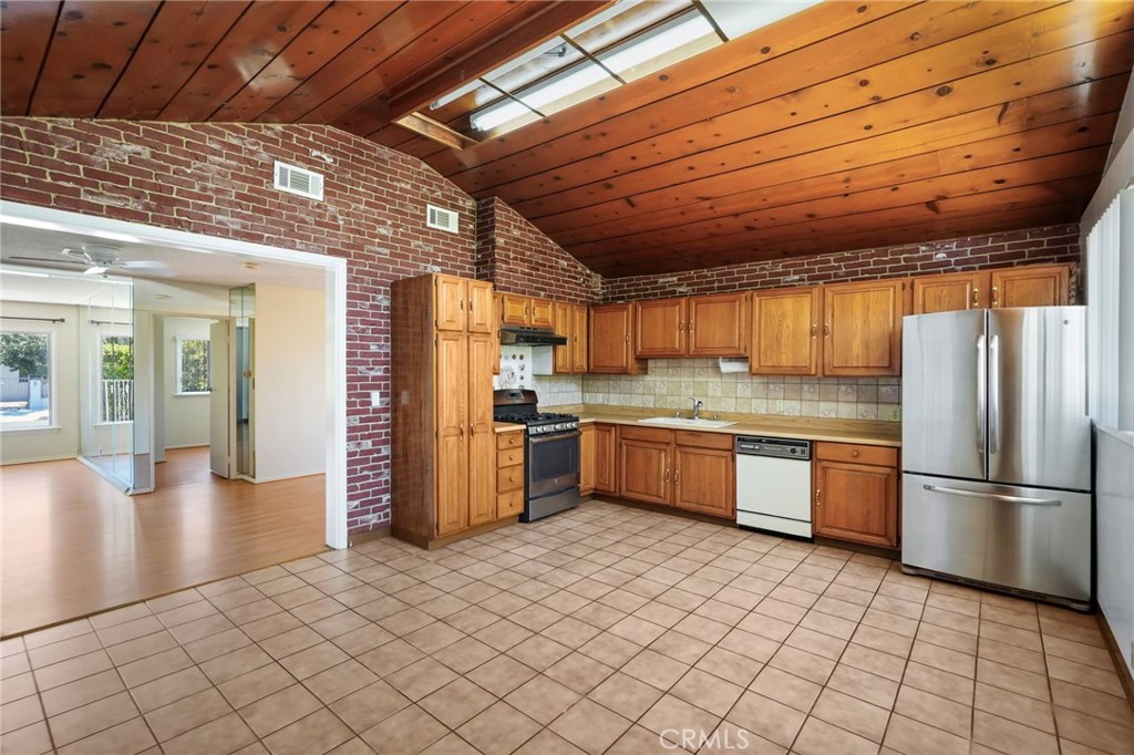 15841 Marlin Place Property Photo 18