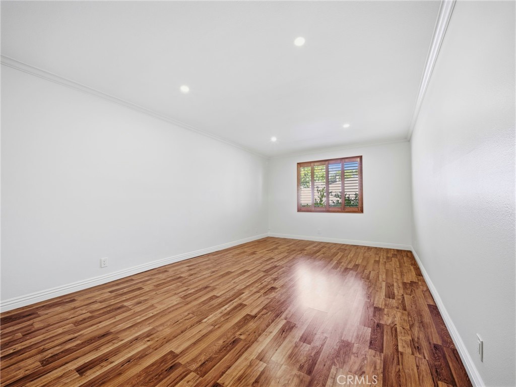 1315 Roxbury Dr 204 Property Photo 16