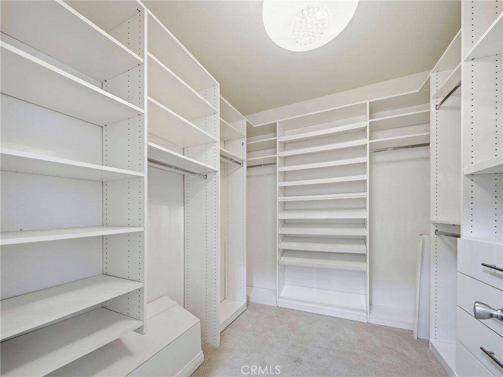 1315 Roxbury Dr 204 Property Photo 18