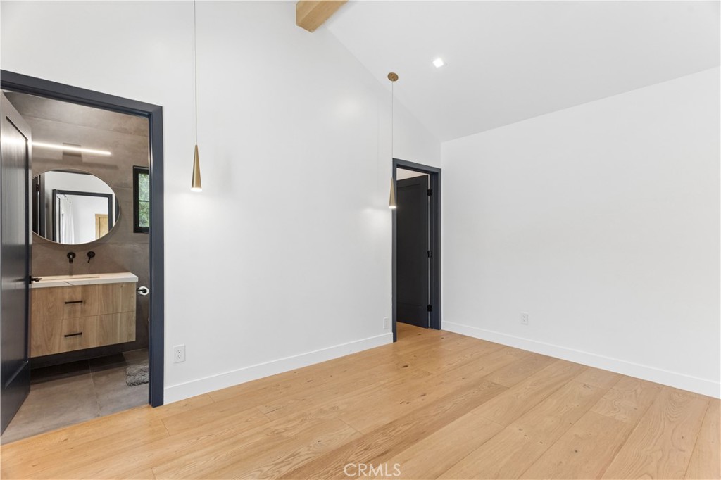 4627 Ethel Ave Property Photo 10