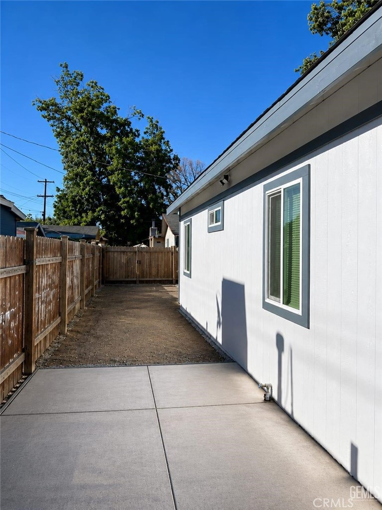 1006 6th Property Photo 22