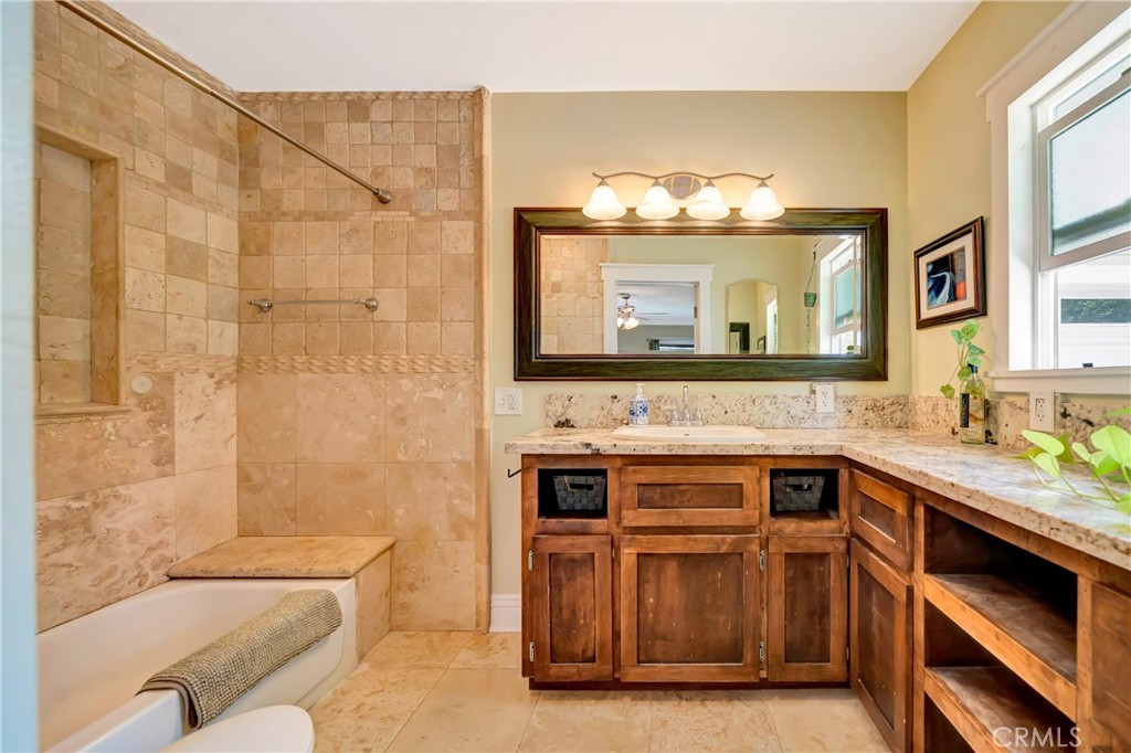 720 S Parton Property Photo 32