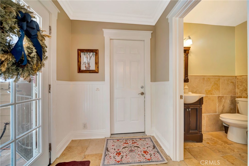 720 S Parton Property Photo 37