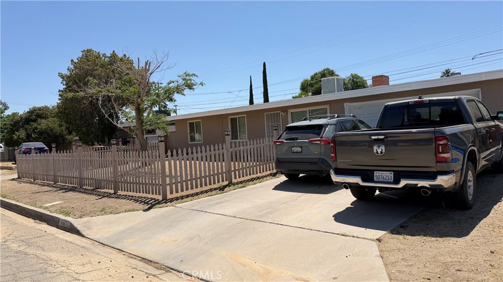 44423 3rd E Property Photo 1