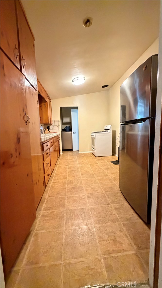 44423 3rd E Property Photo 5