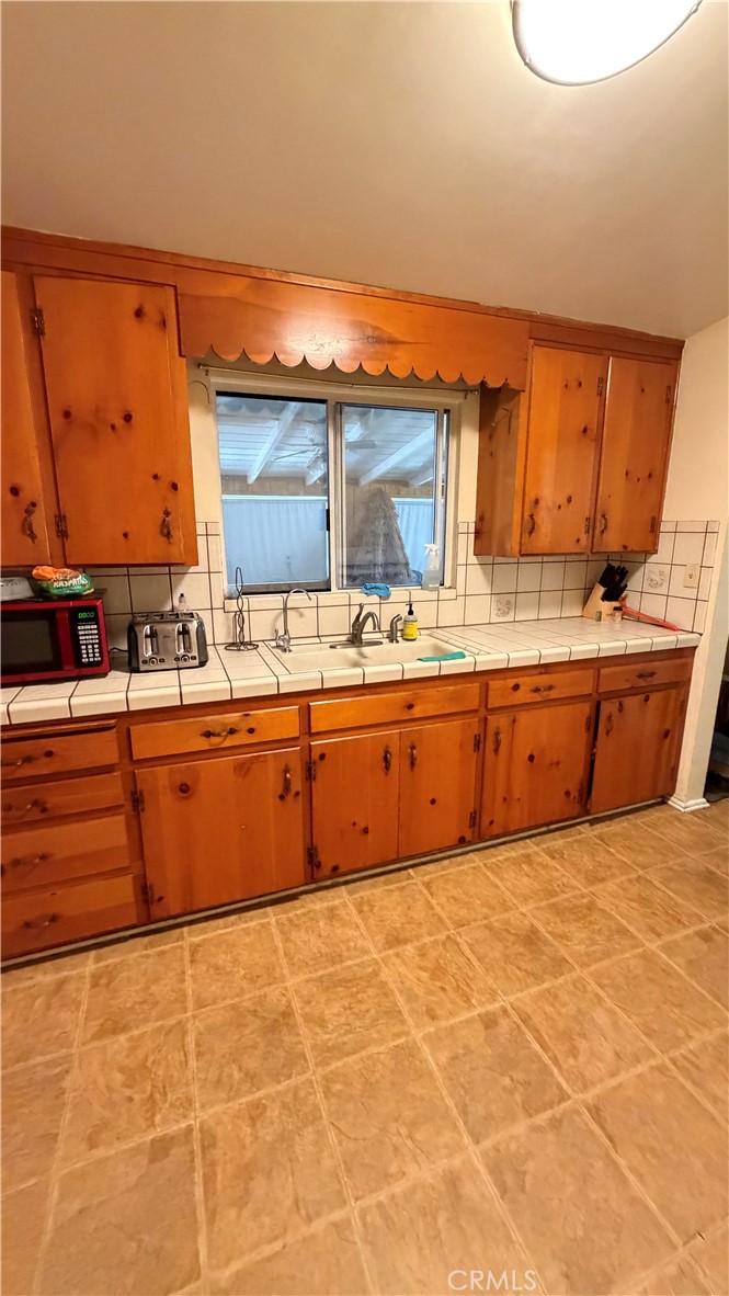 44423 3rd E Property Photo 6