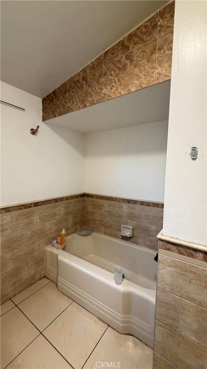 44423 3rd E Property Photo 17