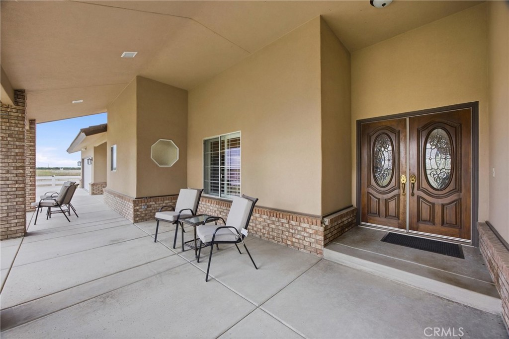 1328 Valov Lane Property Photo 6