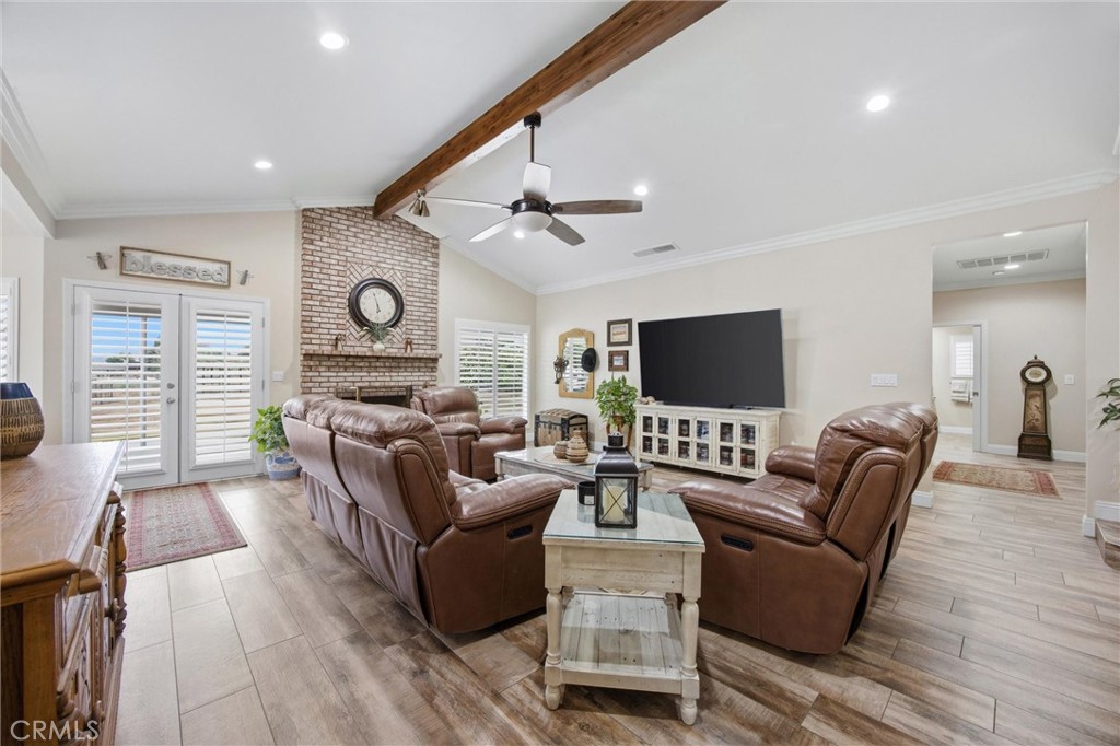 1328 Valov Lane Property Photo 10
