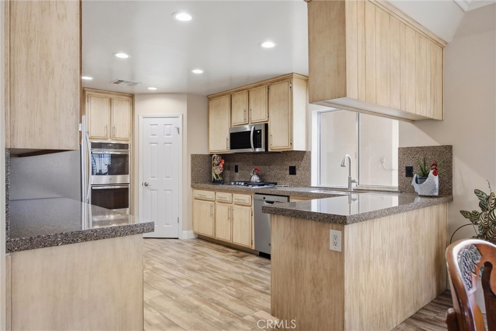1328 Valov Lane Property Photo 15
