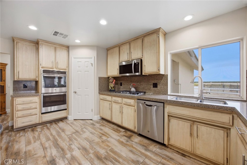 1328 Valov Lane Property Photo 16